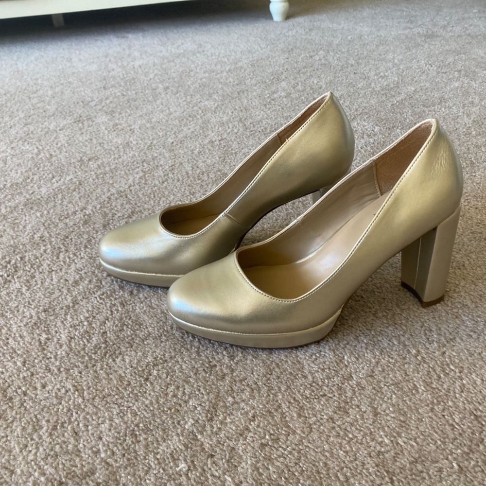 Berlin Block Heel Platform Pump GOLD 6.5 - Picture 6 of 6